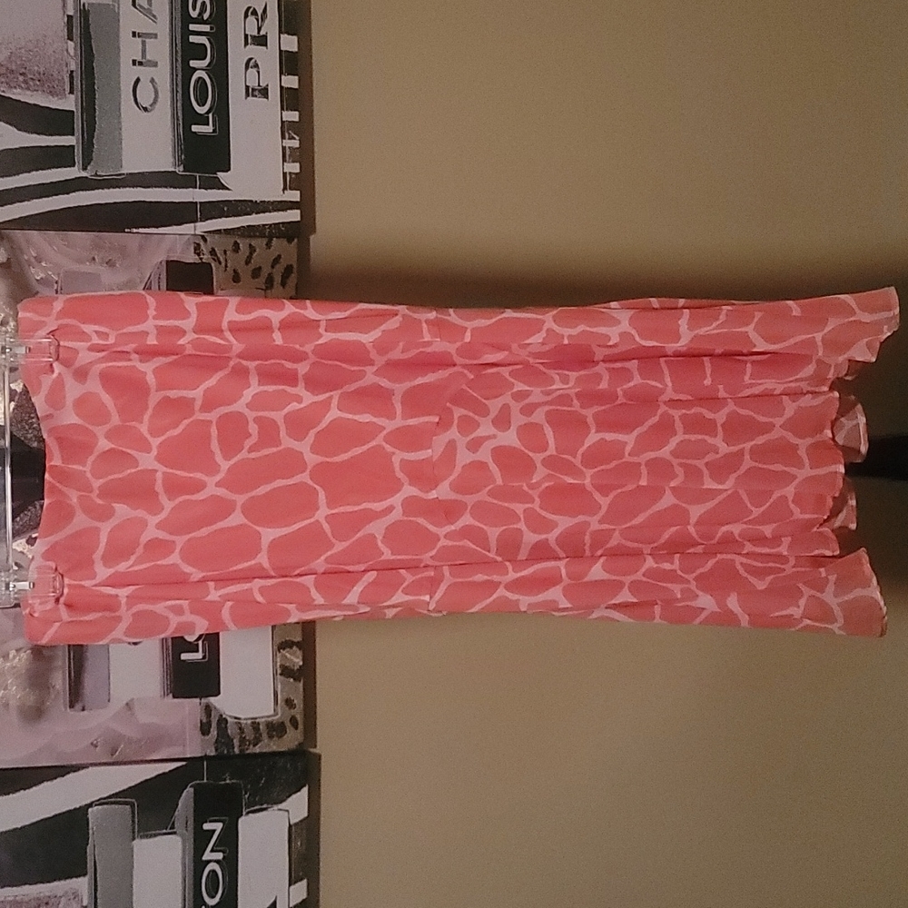 Peach and white long skirt with Rayon lining Size Large / 36 inches long